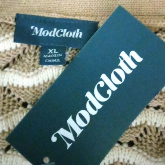 New MODCLOTH Short Cardigan Sweater Size XL NWT - Picture 3 of 3